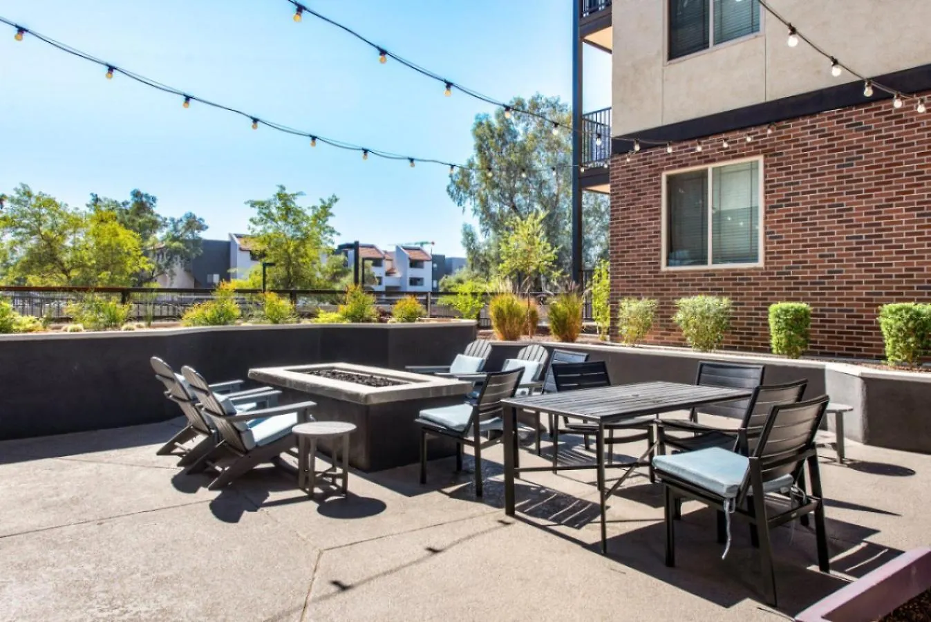 Snug 2Br-Spring Training! W Pool, Gym & Parking Apartment Tempe